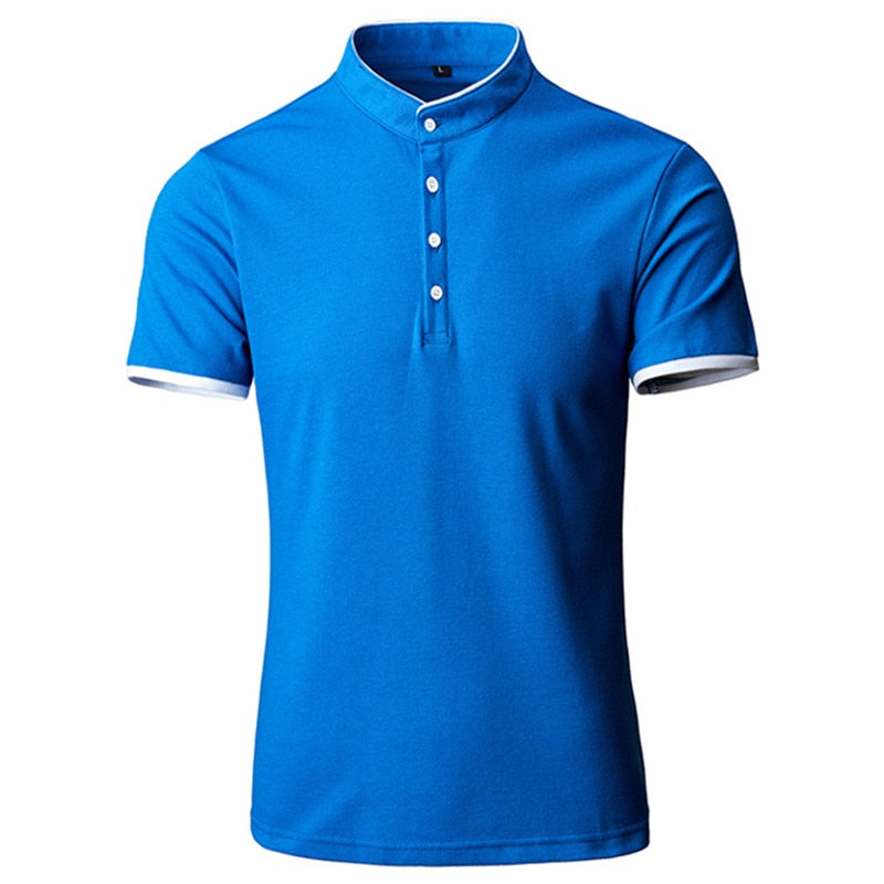 camisa-polo, moda-masculina, elegância-clássica, estilo-sofisticado, peça-iconica, design-minimalista, conforto-elegante, corte-impecável, detalhes-refinados, emblema-bordado, paleta-versátil, casual-elegante, sofisticação-atemporal, clássico-moderno, estilo-profissional, guarda-roupa-versátil, qualidade-premium, atenção-aos-detalhes, autenticidade-distinta, versatilidade-refinada